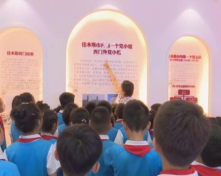 重庆市2024年度公开考试录用公务员4530名